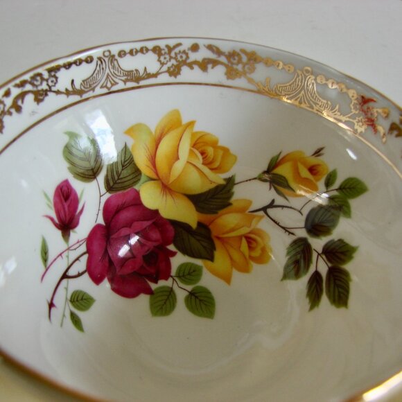 Vintage Bone China Teacup and Saucer Yellow Red Roses Floral Gold Gilt Scalloped - Picture 5 of 7